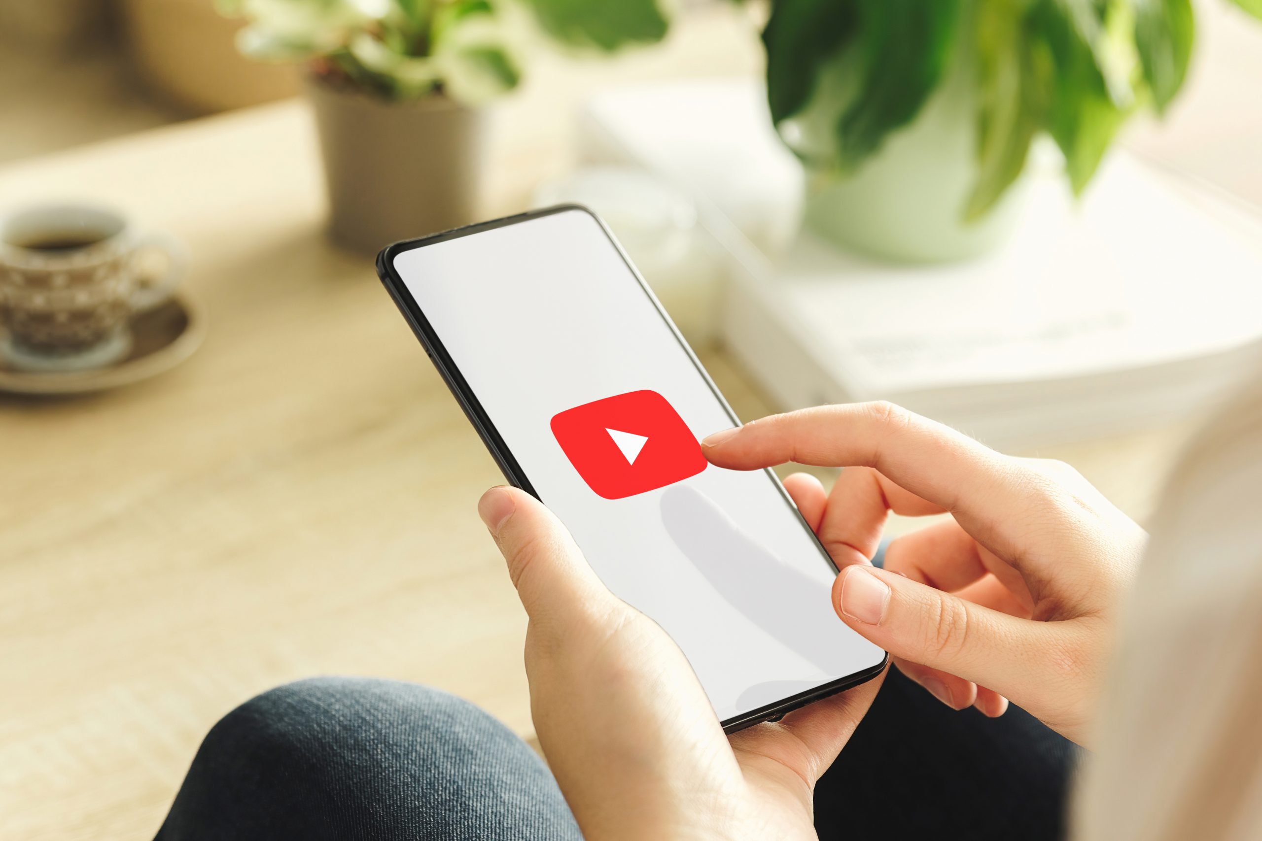 EC×Youtubeで専門店ならではのお買い物体験を