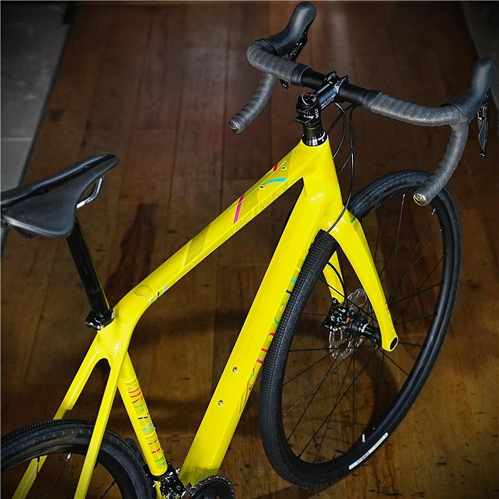 CINELLI KING ZYDECOはアートかマシンか？所有する喜びを感じるグラベルバイク