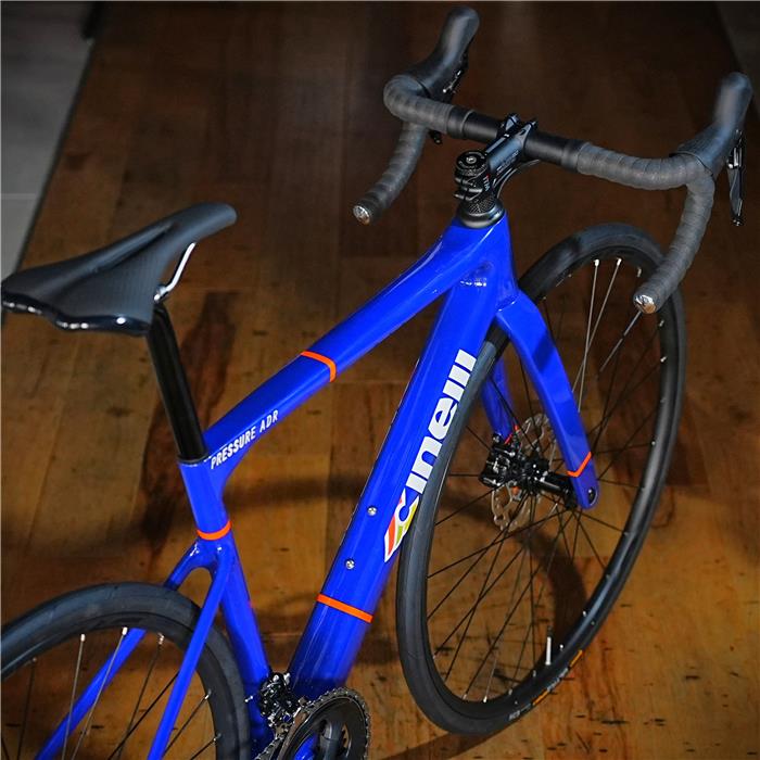 「速さ」か「快適さ」か？その悩みを解決するCINELLI PRESSURE ADRという答え