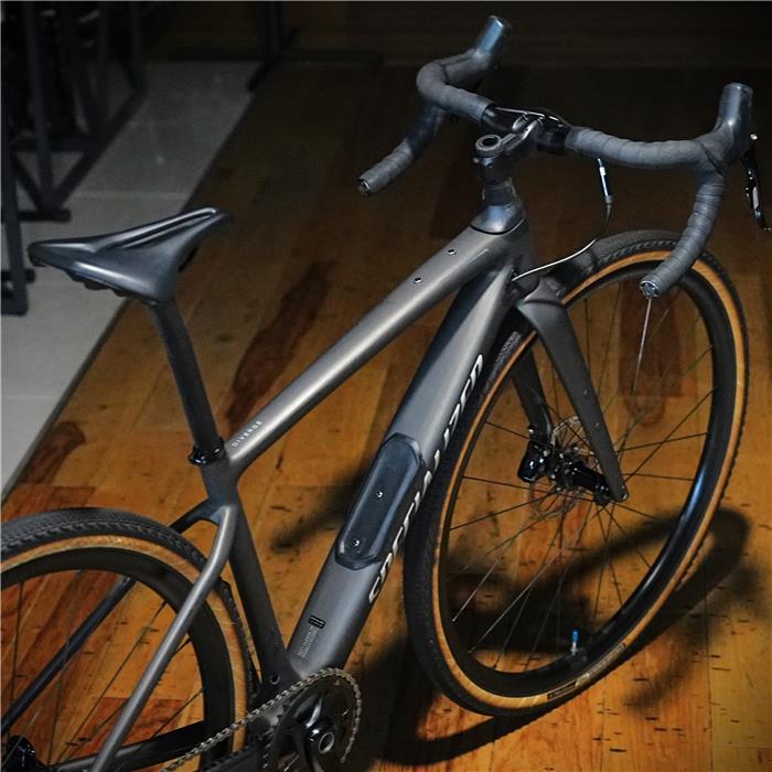 【閉店セール】グラベルの振動・荷物問題を解決する一台。SPECIALIZED DIVERGEを手に入れる最後のチャンス